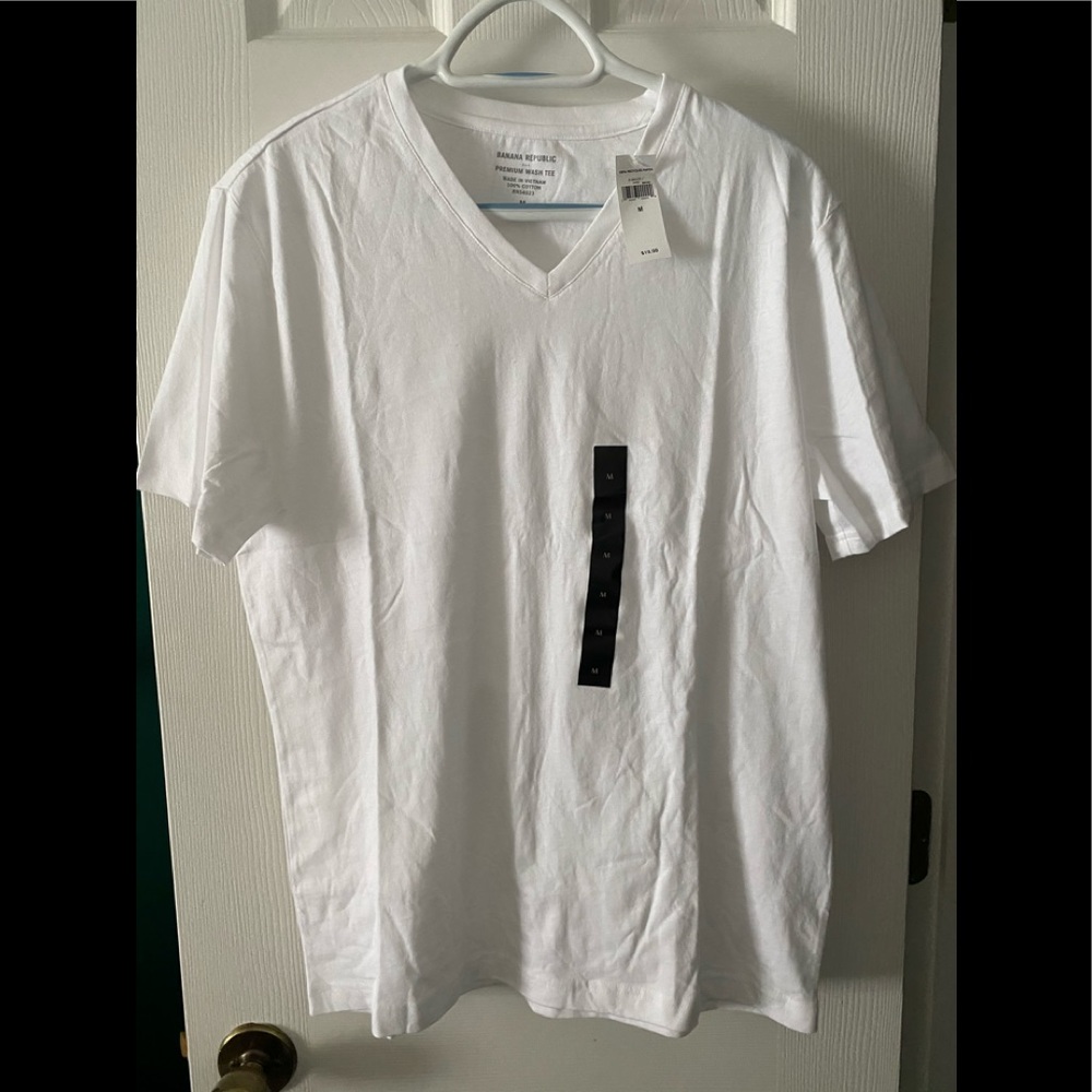 Classic V-neck White tee